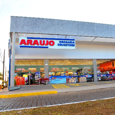 Drogaria Araujo expande rede de lockers em Minas Gerais