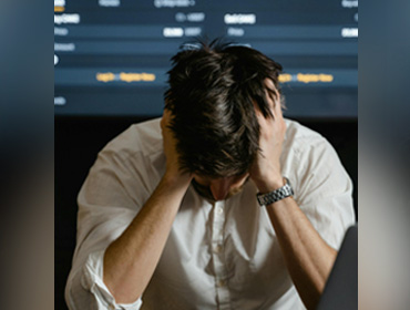 A versão revisada da NR-1 já está plenamente vigente, com aplicação de multas a partir de maio de 2026 para descumprimentos