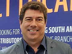 Cobertura nacional com atendimento local para clientes multisites