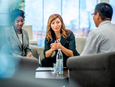 Desgaste entre gestores liderou queda global de engajamento, aponta Gallup