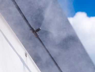 Do ar-condicionado à névoa: como o calor extremo está acelerando novas soluções para edifícios