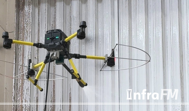 Empresa revoluciona limpeza de fachada com drones em galpão logístico