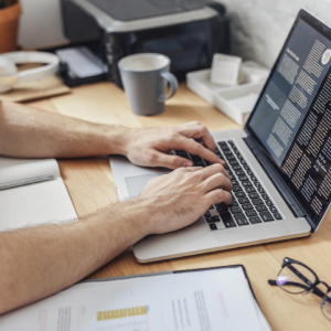 O trabalho remoto nos setores formal e informal na pandemia