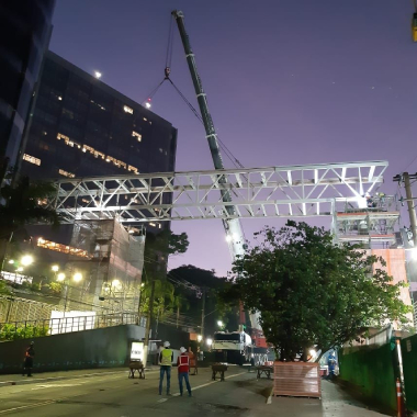 Hospital Albert Einstein finaliza primeira parte da passarela para interligar edifícios no complexo do Morumbi