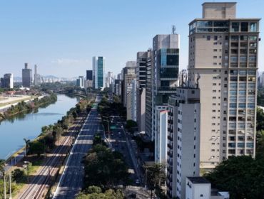 Mais da metade dos escritórios vagos de São Paulo está fora da disputa por inquilinos