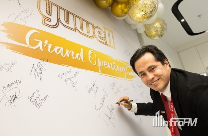Henrique Tso durante a inauguração do escritório da Yuwell em São Paulo