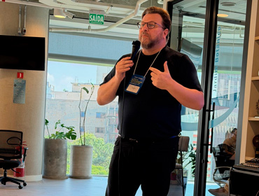  Protagonismo e identidade de marca movimentam o Fórum Deskbee 2025